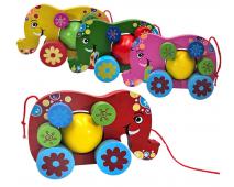 Drevený sloník na kolieskach