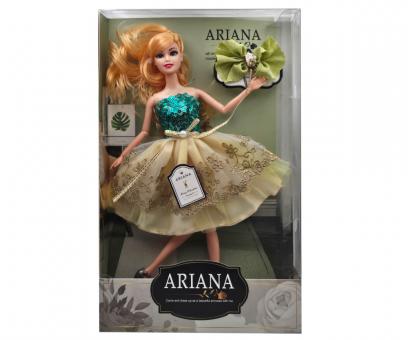 Modelka Ariana v žltej sukni